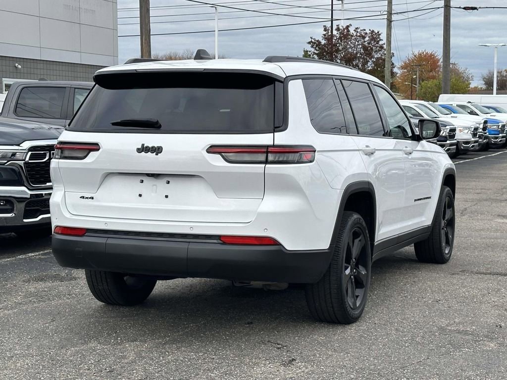 Certified 2023 Jeep Grand Cherokee L Laredo image 4