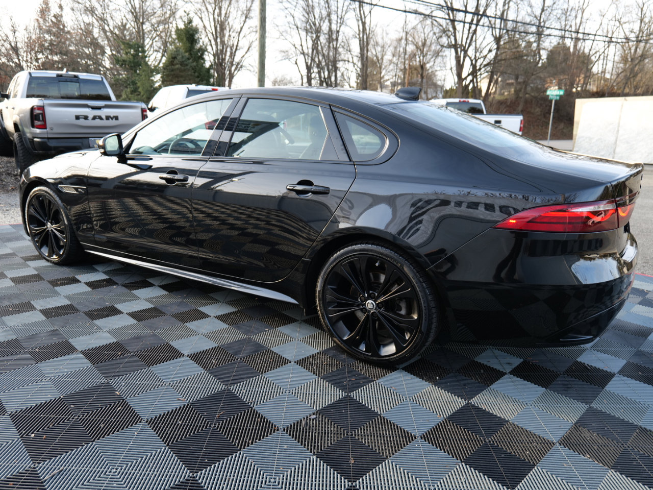 Used 2024 Jaguar XF R-Dynamic SE image 71