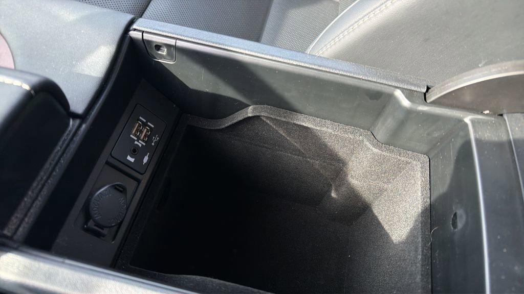 Certified 2021 Lexus RX 350L Premium w/ Premium Package image 33