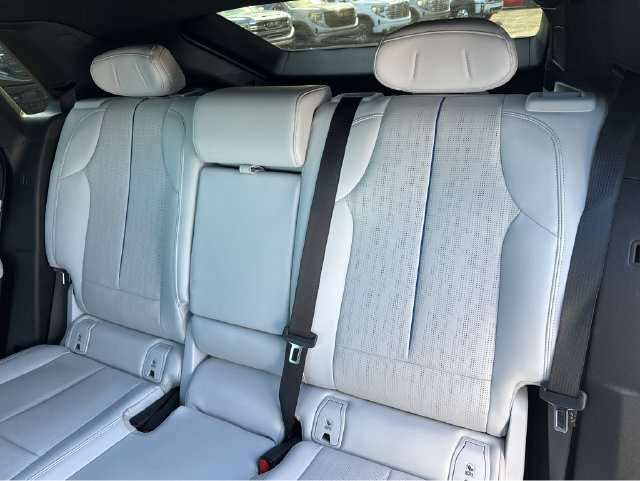 Certified 2024 Cadillac Lyriq Sport AWD/4WD image 18