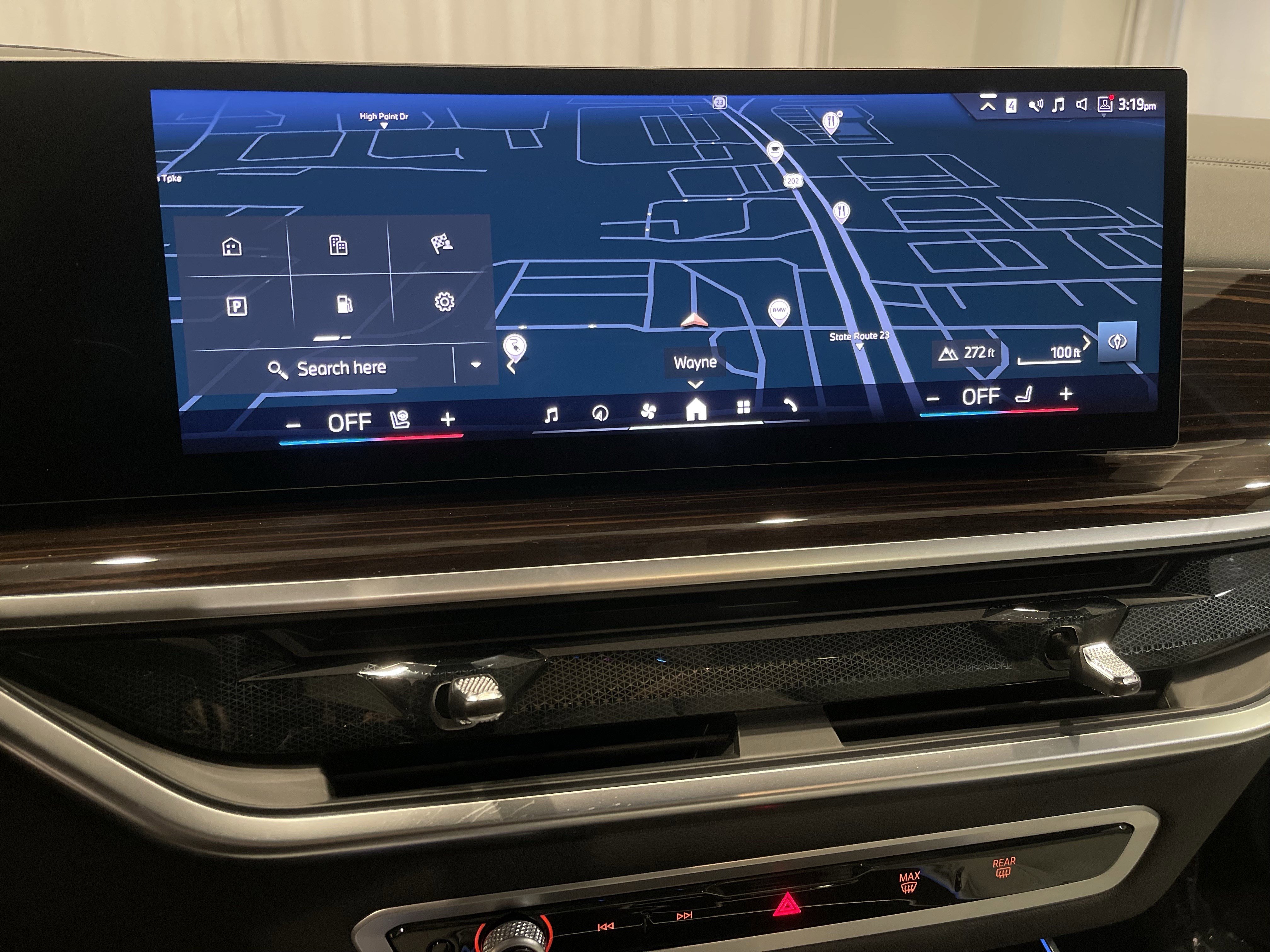 Used 2025 BMW X5 xDrive50e w/ Premium Package image 22