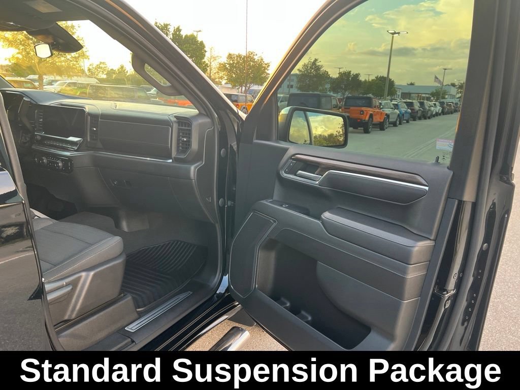 Used 2023 Chevrolet Silverado 1500 LT RWD image 9