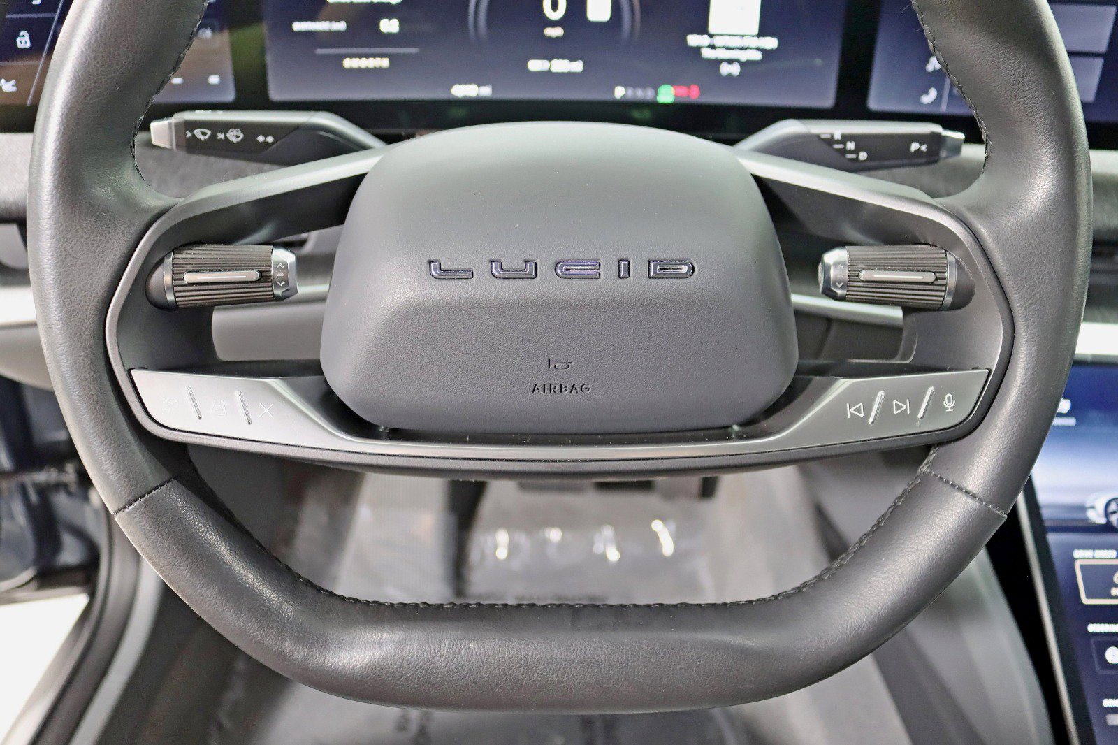 Used 2025 Lucid Air Pure image 16