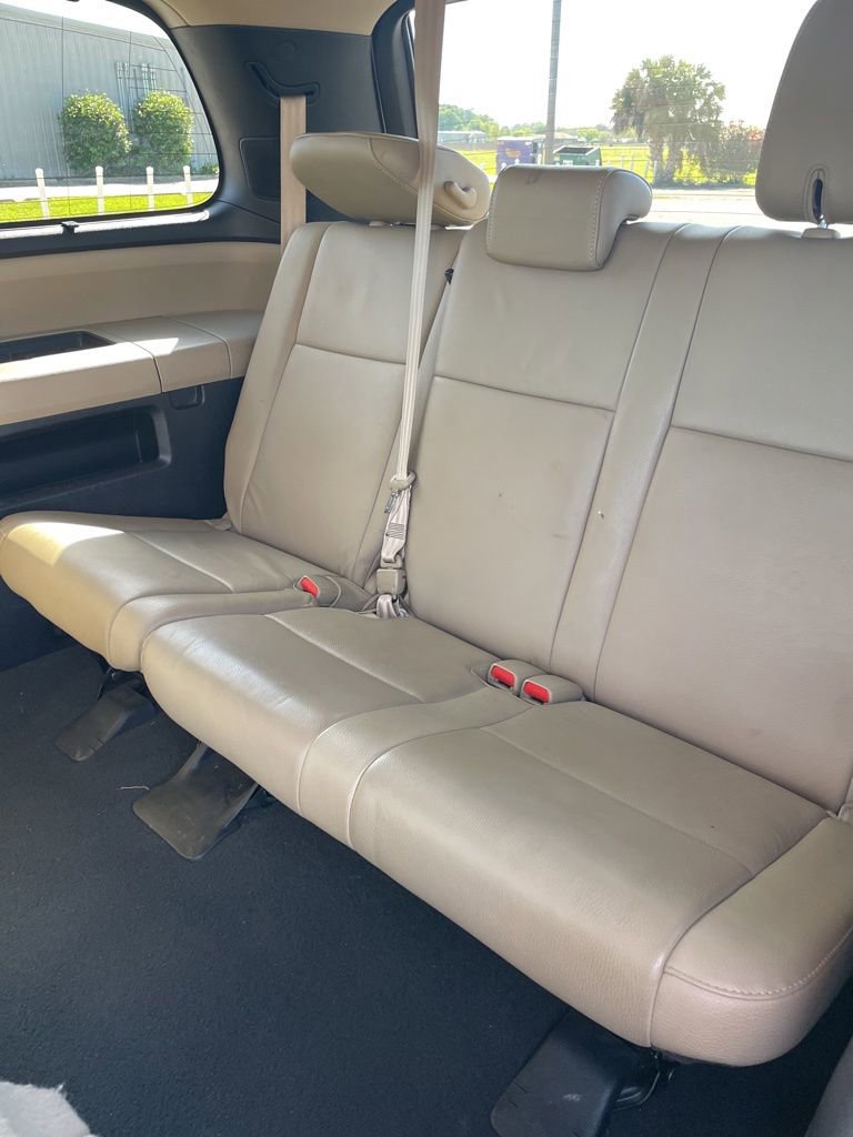 Used 2019 Toyota Sequoia Limited w/ Safety & Convenience Package image 18