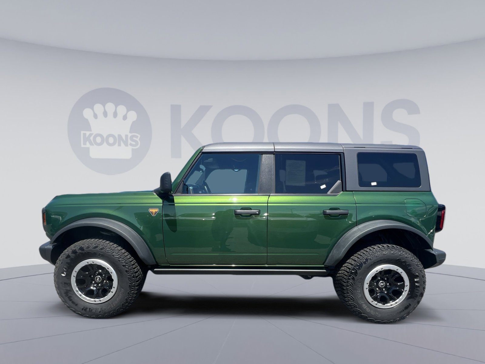 Used 2023 Ford Bronco Badlands w/ Sasquatch Package AWD/4WD image 13