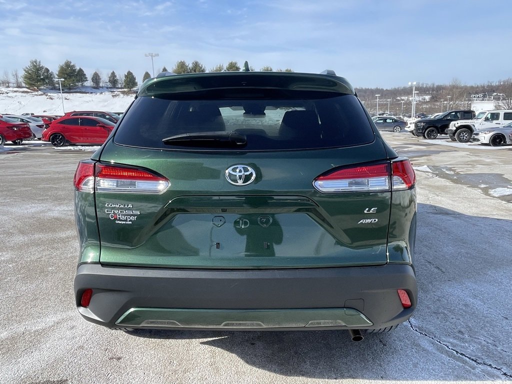 Used 2024 Toyota Corolla Cross LE image 4