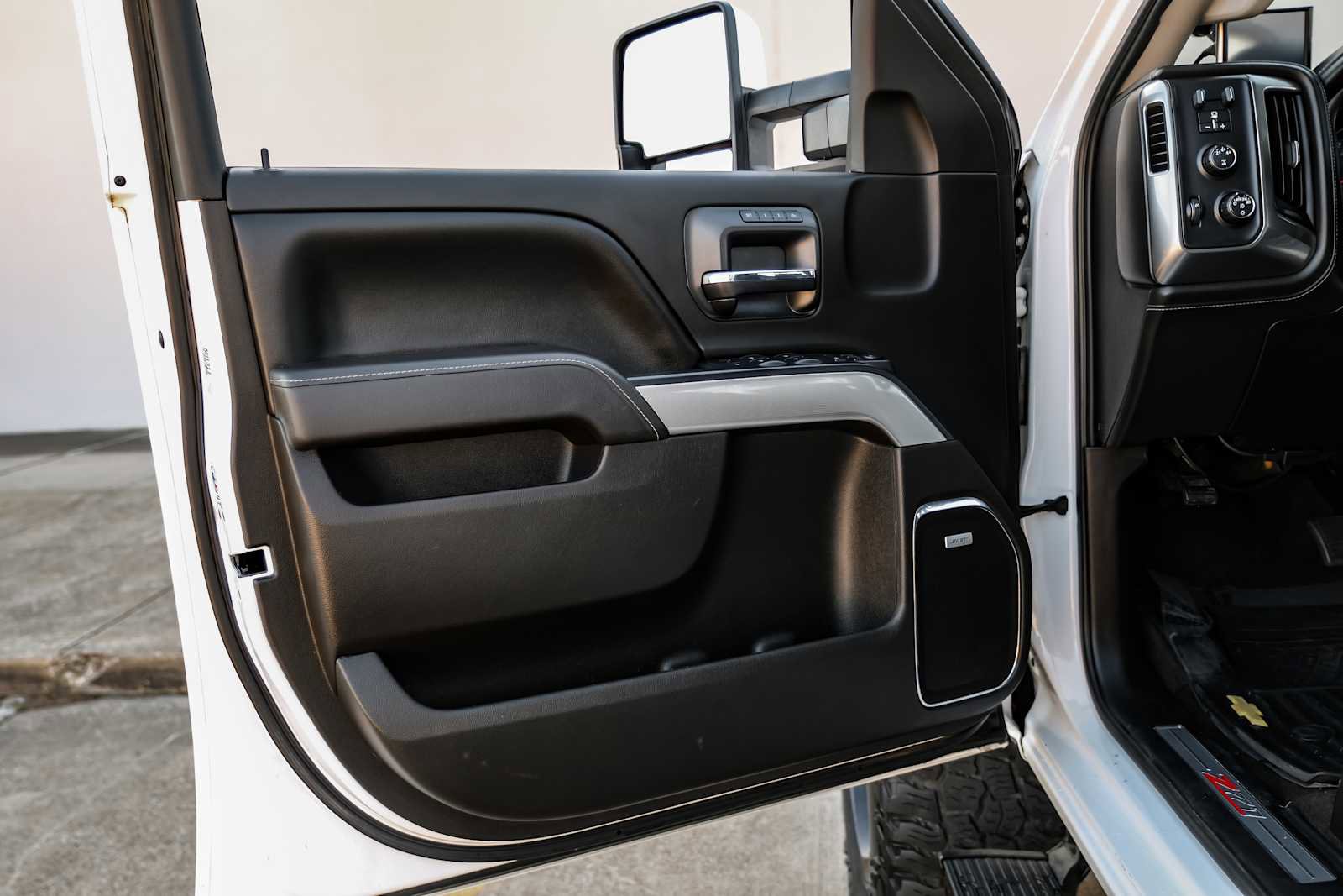 Used 2016 Chevrolet Silverado 3500 LTZ w/ Duramax Plus Package image 45