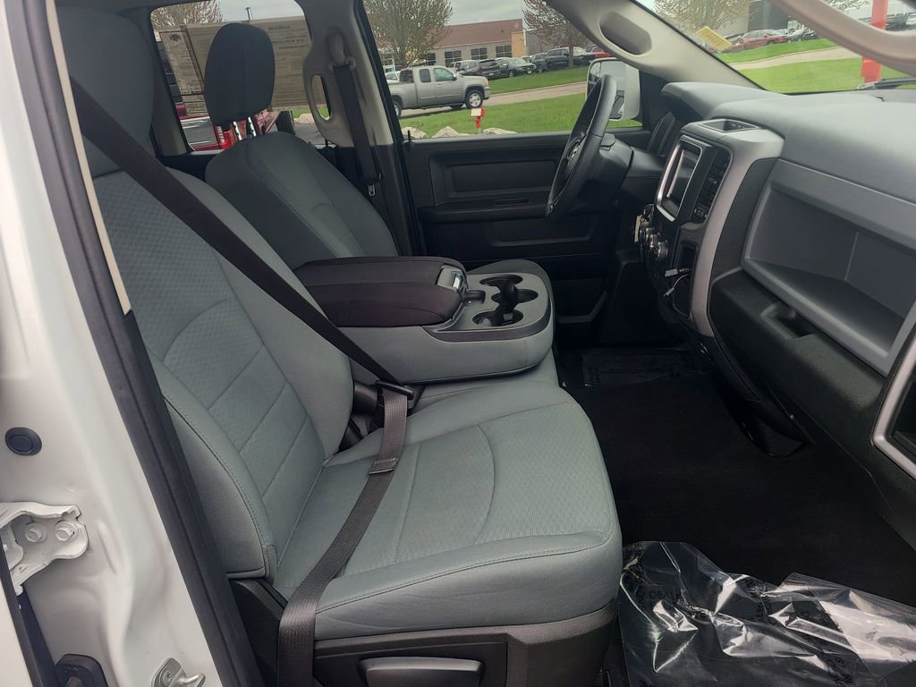 Used 2019 RAM 1500 Express w/ Express Value Package AWD/4WD image 41