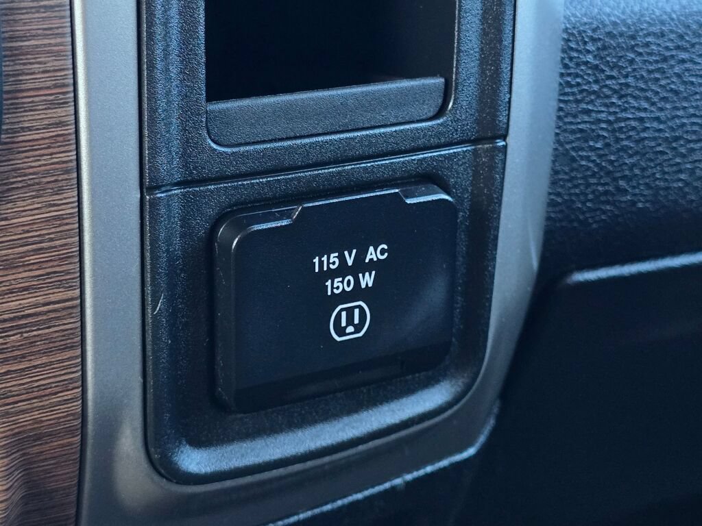 Used 2017 RAM 1500 Laramie AWD/4WD image 28