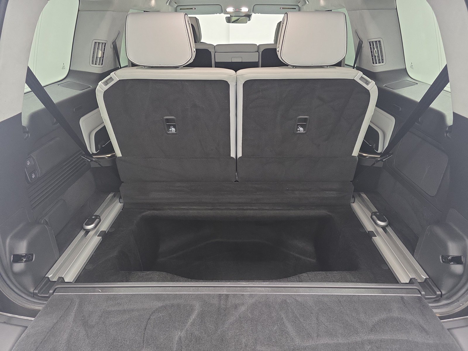 Used 2024 Rivian R1S Adventure AWD/4WD image 26