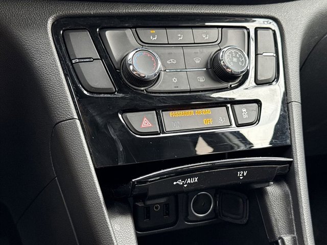 Certified 2022 Buick Encore Preferred w/ Safety Package image 35