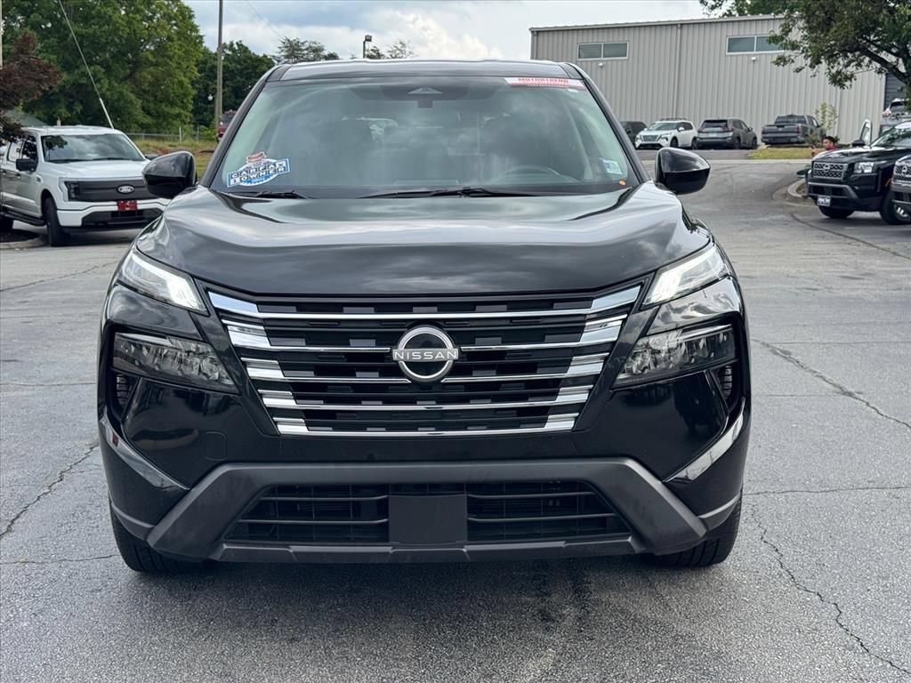 Certified 2025 Nissan Rogue SV FWD image 8