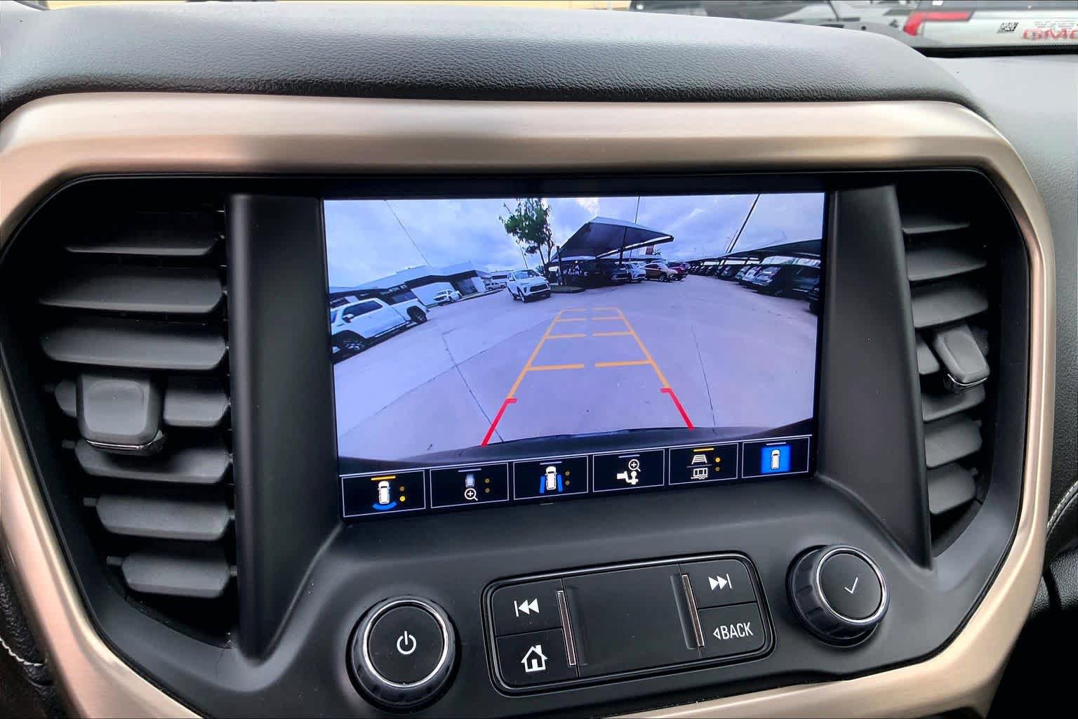 Used 2022 GMC Acadia Denali w/ Denali Technology Package FWD image 23