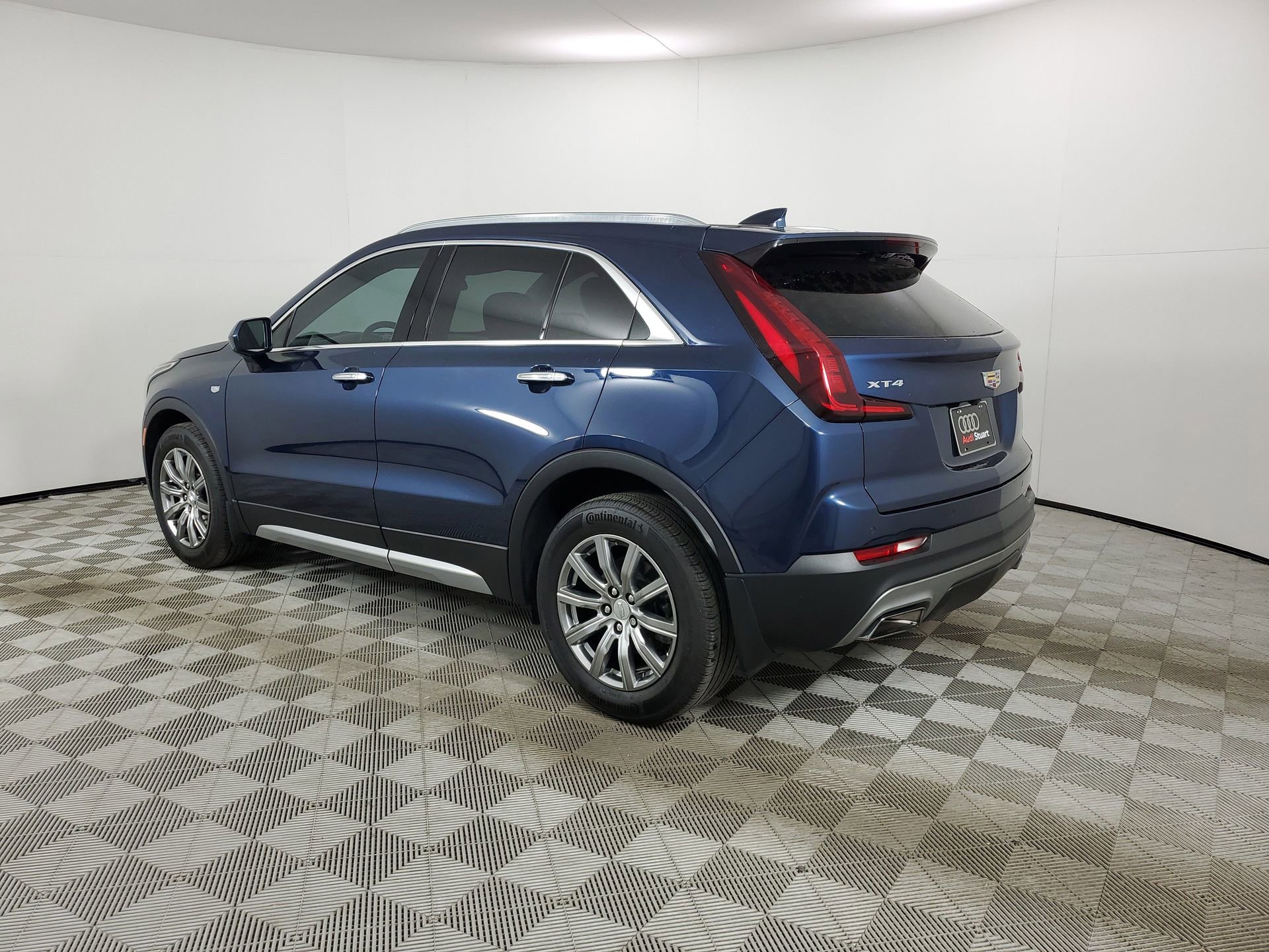Used 2020 Cadillac XT4 Premium Luxury image 7
