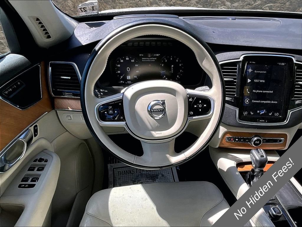 Used 2022 Volvo XC90 T6 Momentum AWD/4WD image 5