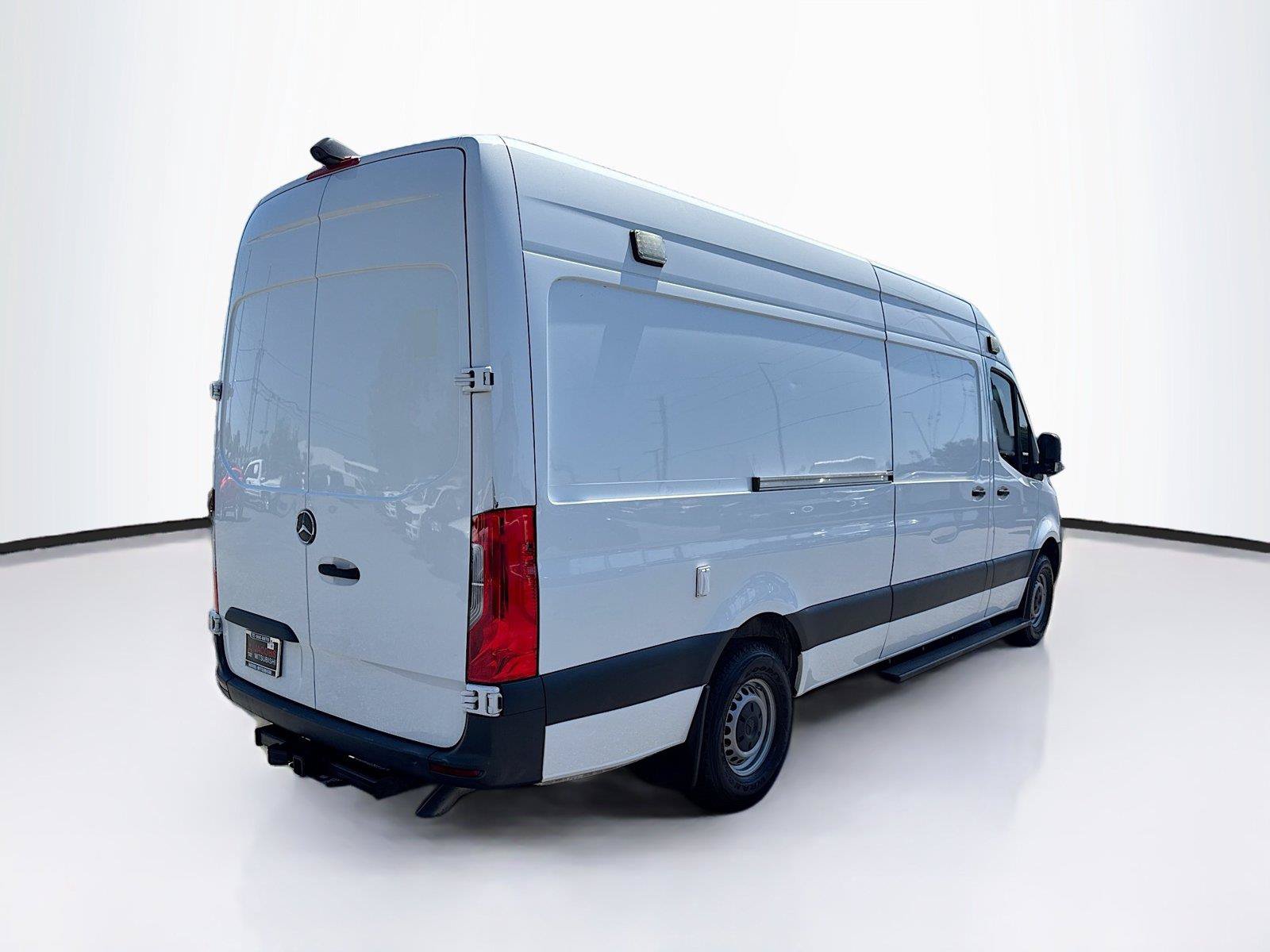 Used 2020 Mercedes-Benz Sprinter 2500 w/ Driver Convenience Package image 31