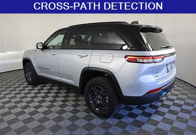 Used 2024 Jeep Grand Cherokee Trailhawk w/ Luxury Tech Group III image 7