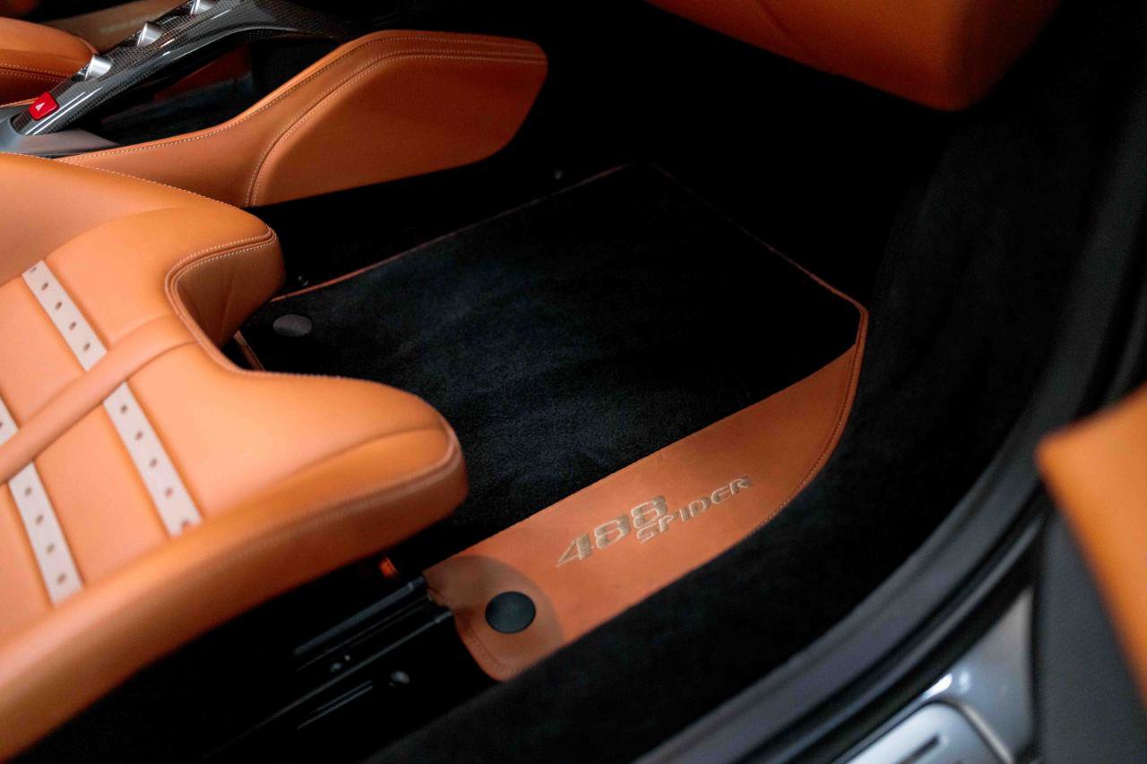 Used 2018 Ferrari 488 Spider image 53