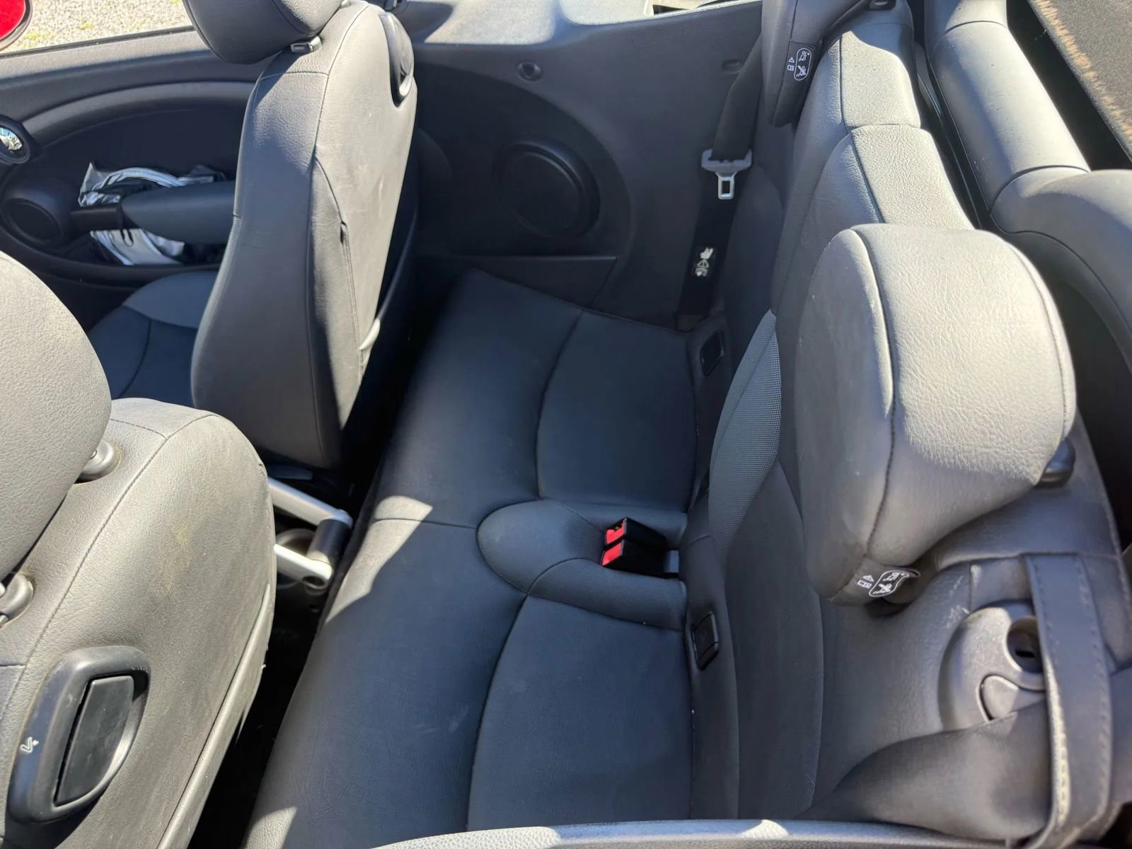 Used 2010 MINI Cooper Convertible image 5