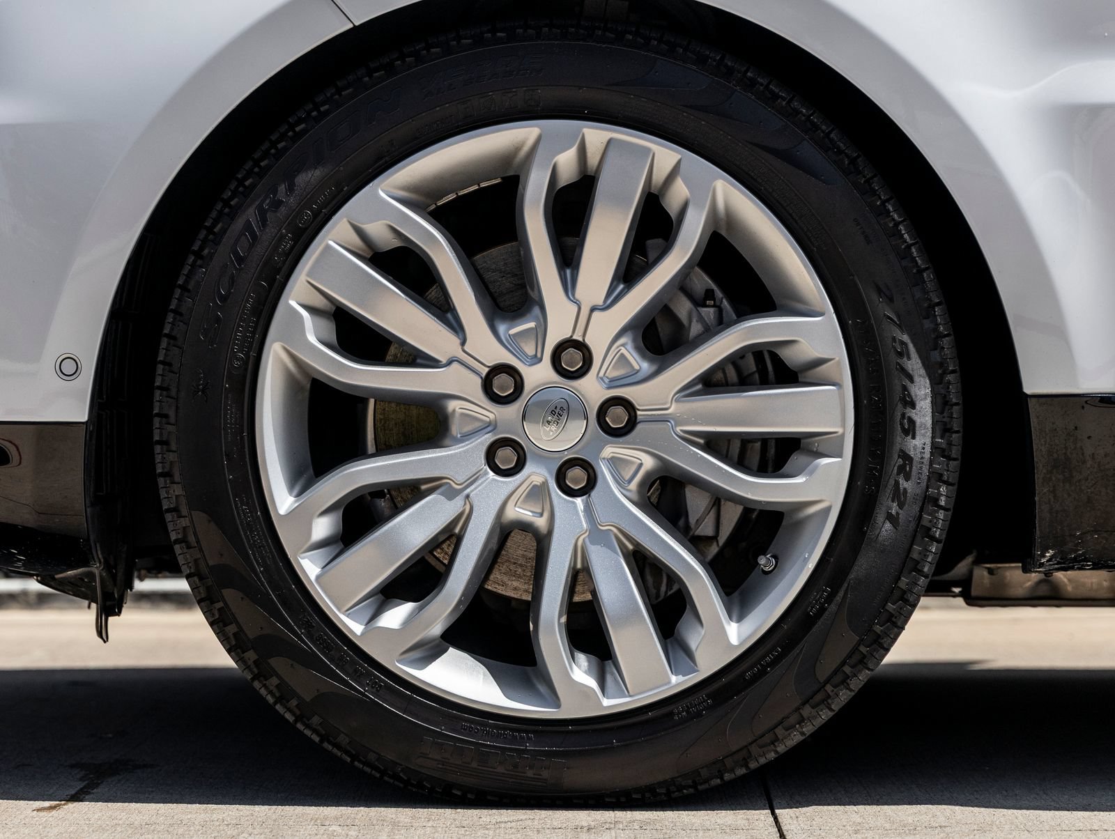 Used 2019 Land Rover Range Rover Sport HSE AWD/4WD image 11