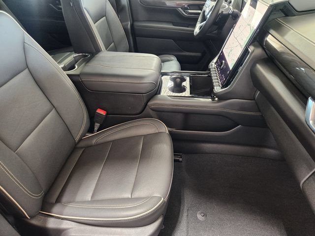 Used 2025 GMC Yukon Elevation w/ LPO, Floor Liner Package AWD/4WD image 20