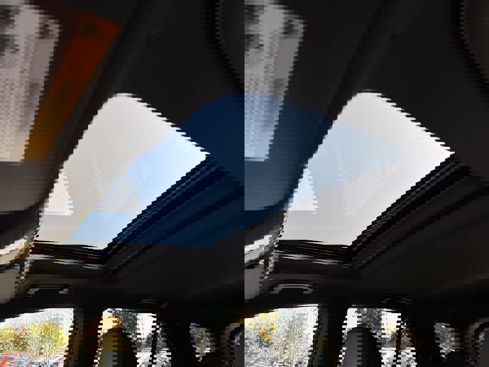 Used 2024 Mercedes-Benz GLE 450e 4MATIC image 10