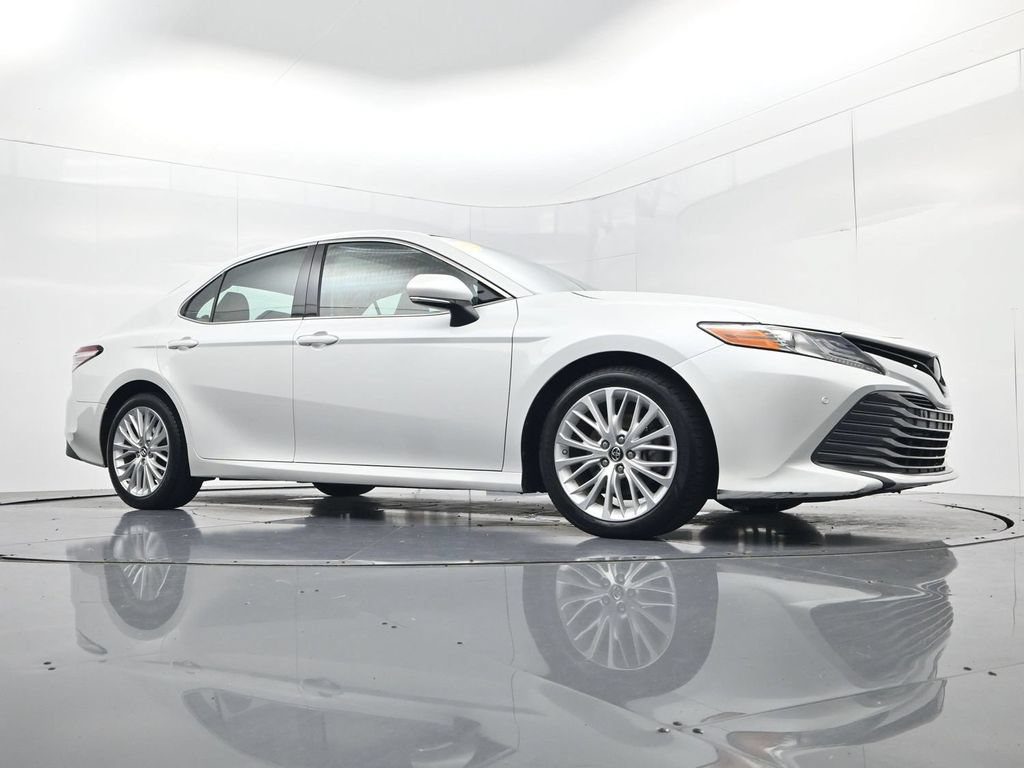 Used 2018 Toyota Camry XLE FWD image 36