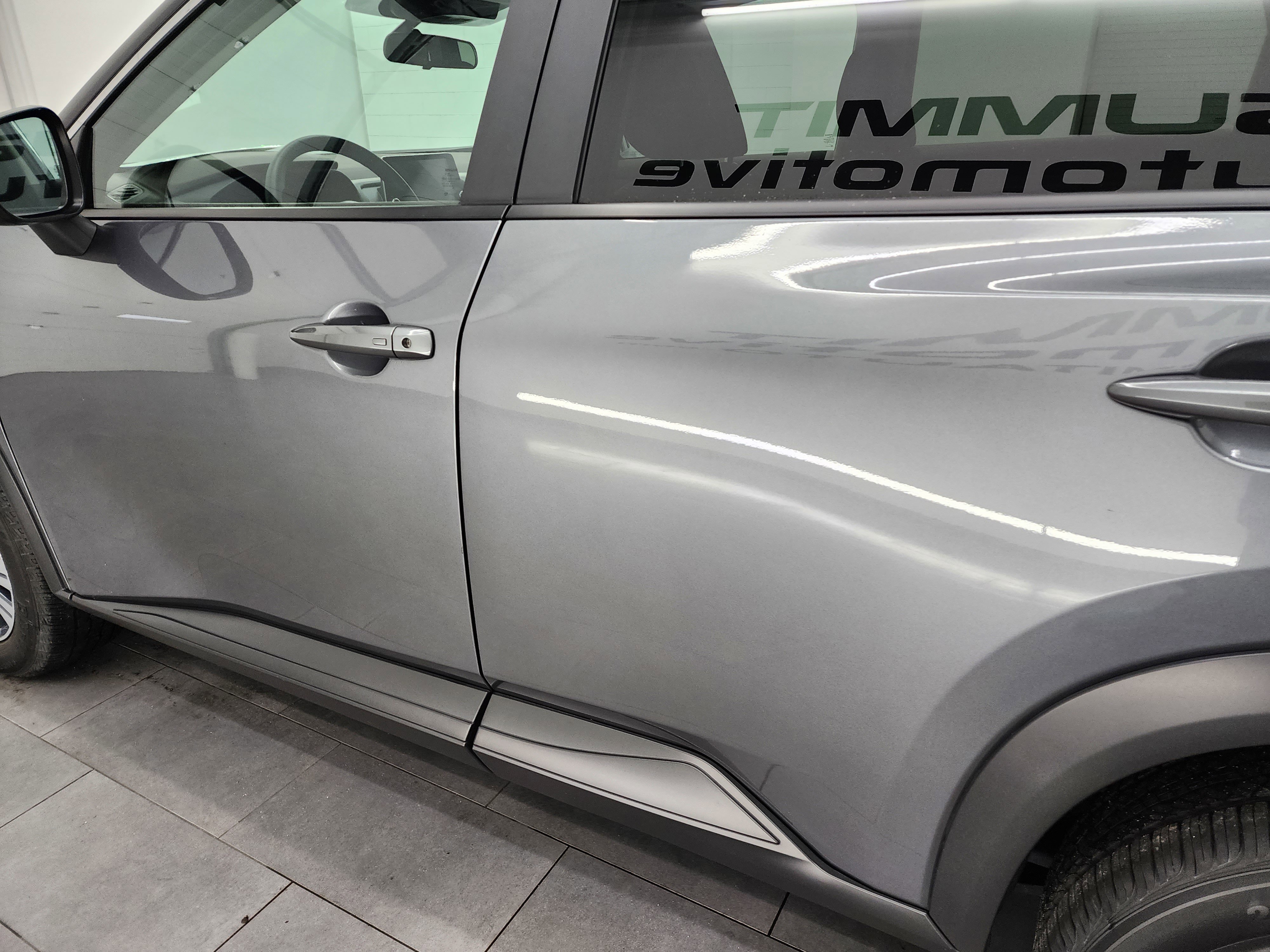 Used 2023 Nissan Rogue SV image 31