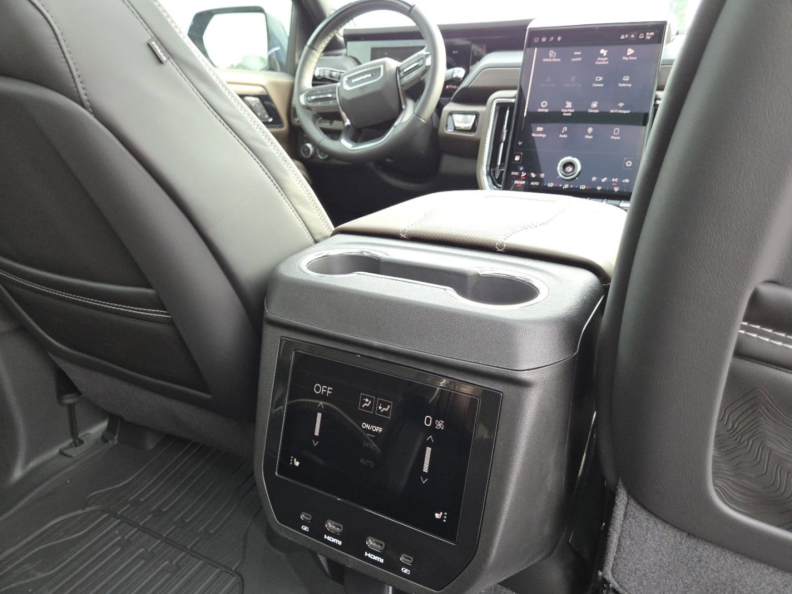 New 2026 GMC Yukon XL Denali Ultimate w/ LPO, Illumination Package AWD/4WD image 32
