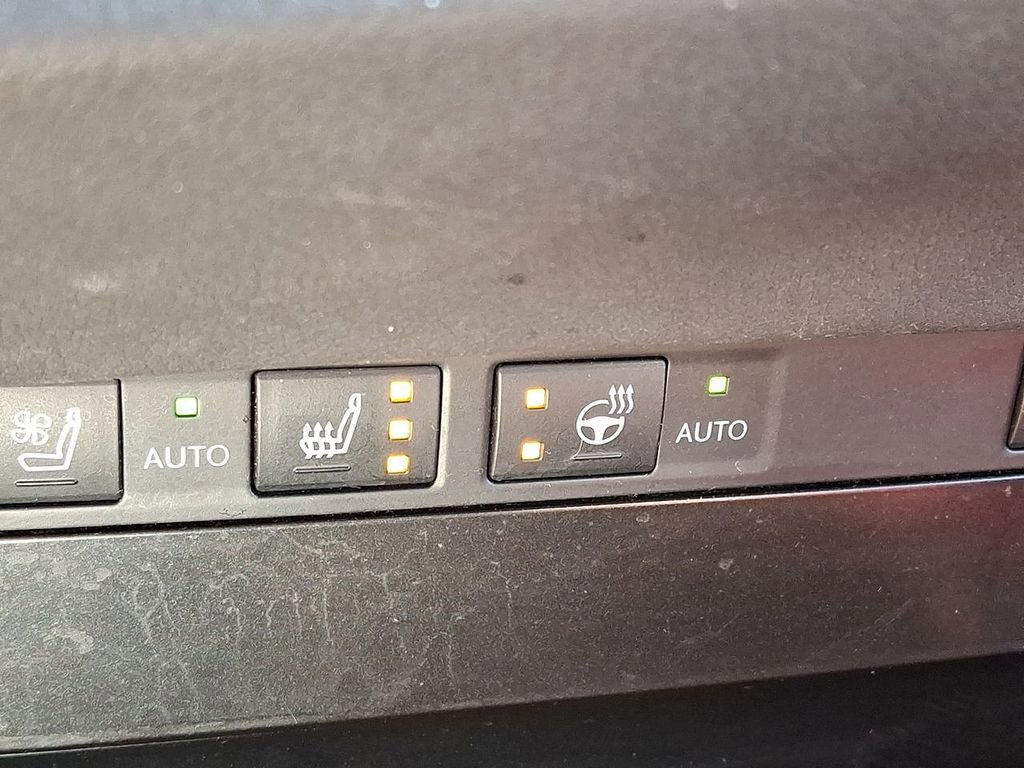 Used 2023 Lexus ES 350 F Sport w/ Accessory Package (Z2) image 19