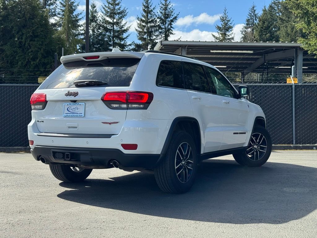 Used 2018 Jeep Grand Cherokee Trailhawk w/ Trailhawk Luxury Group AWD/4WD image 2