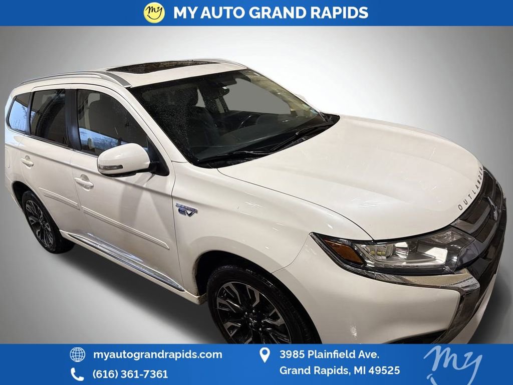 Used 2018 Mitsubishi Outlander SEL image 49