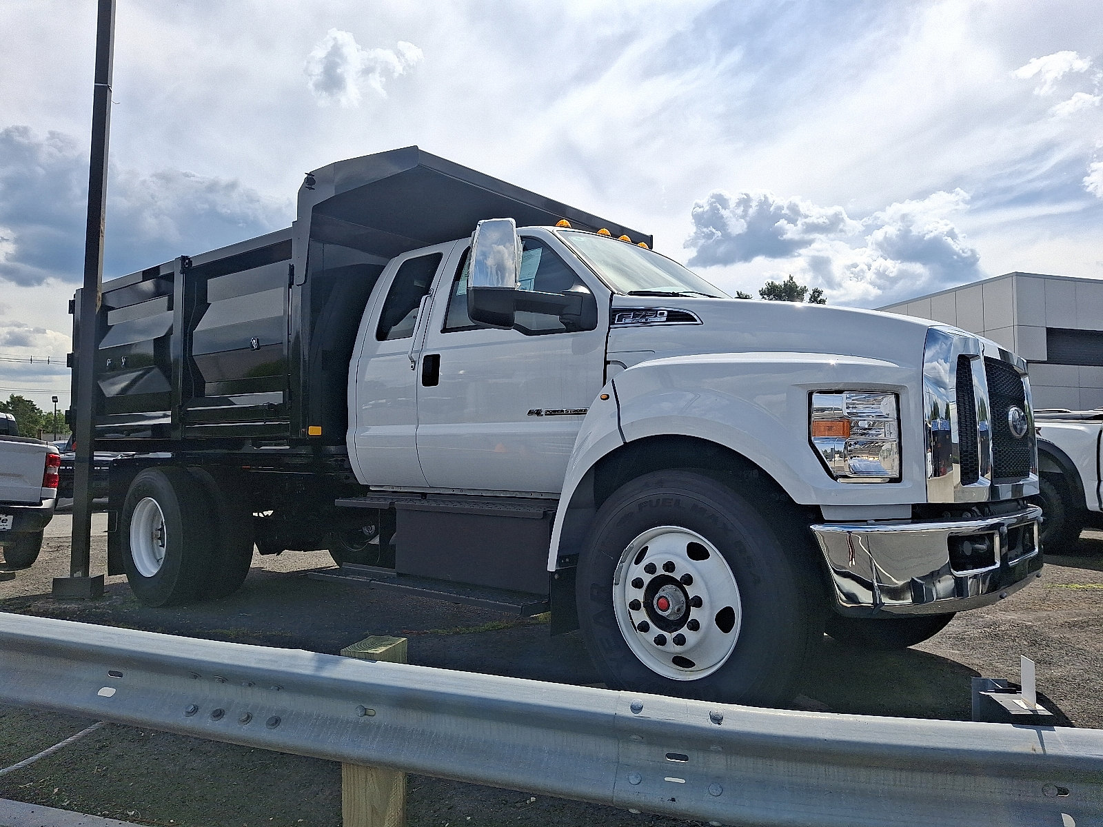 New 2025 Ford F750 2WD SuperCab Super Duty image 3