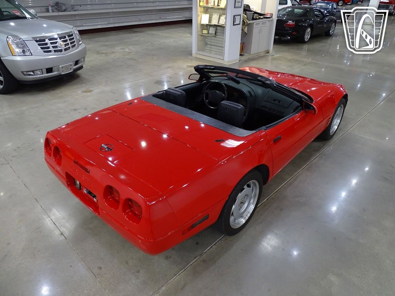 Used 1992 Chevrolet Corvette Convertible RWD image 15
