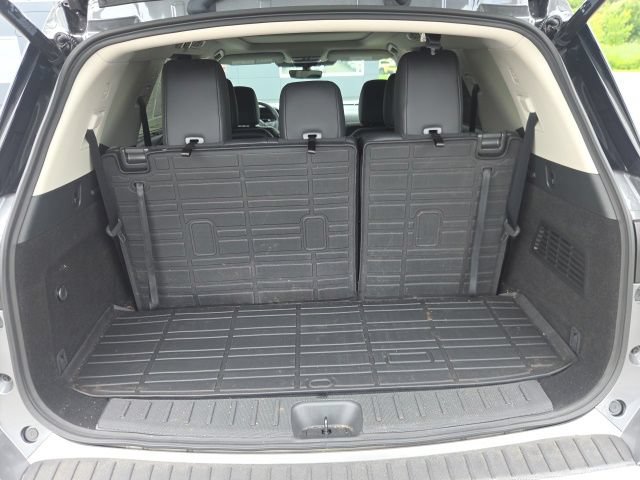 Used 2025 Nissan Pathfinder SL w/ SL Premium Package AWD/4WD image 19