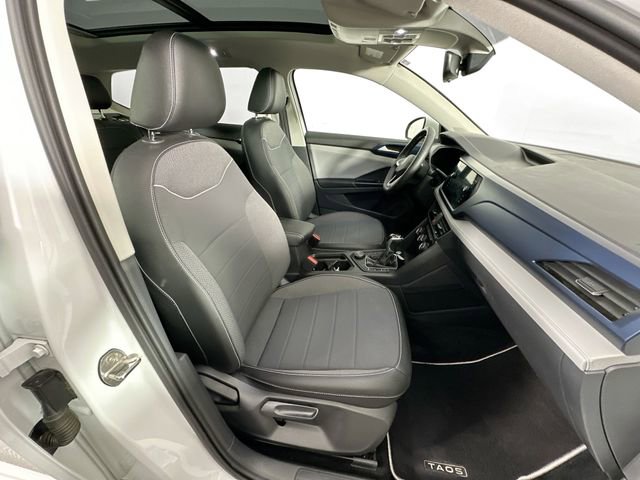 Used 2023 Volkswagen Taos SE image 29