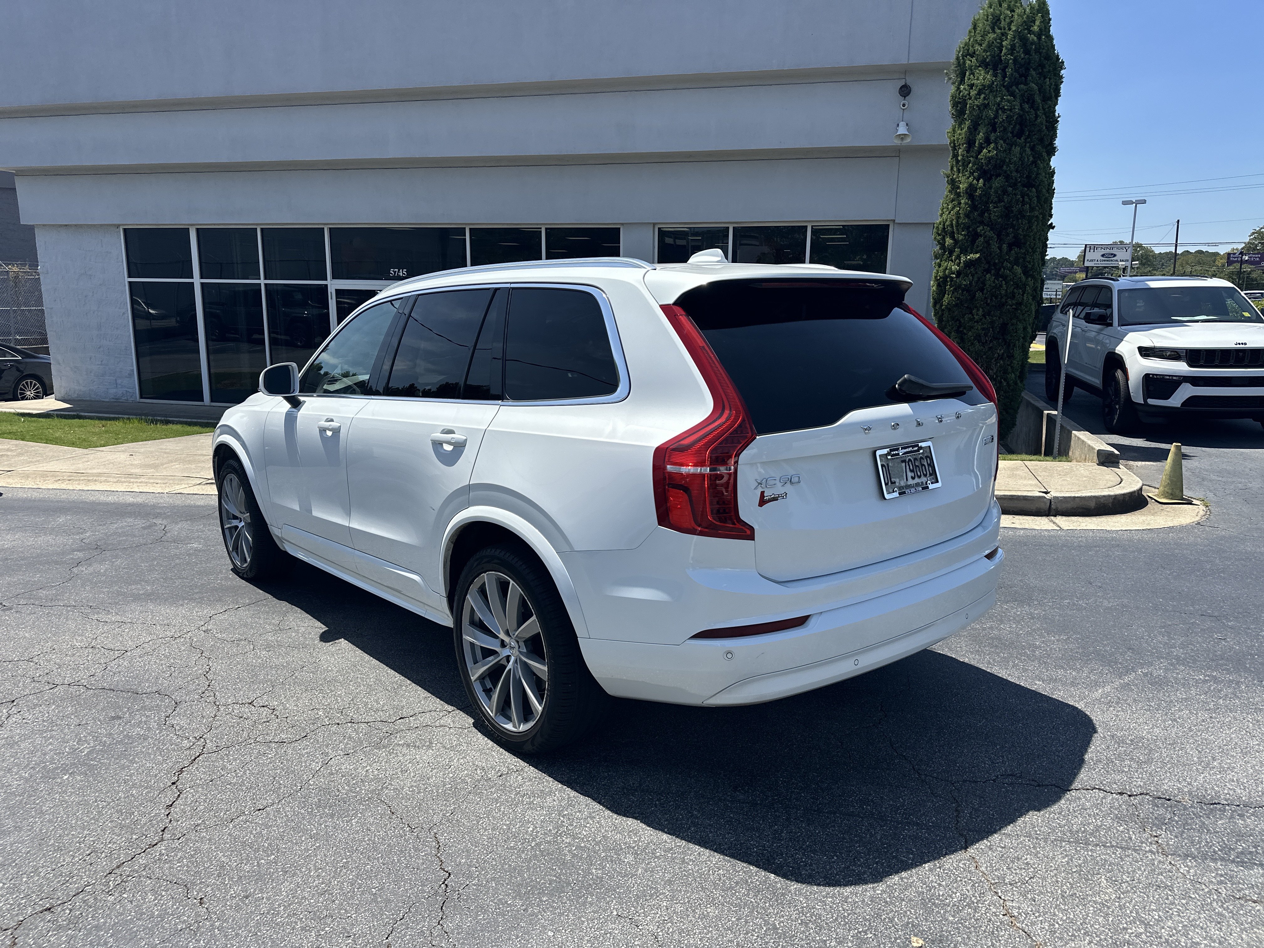 Used 2023 Volvo XC90 B5 Core w/ Protection Package AWD/4WD image 7