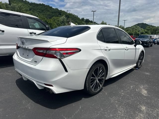 Used 2018 Toyota Camry SE w/ Audio Package FWD image 6