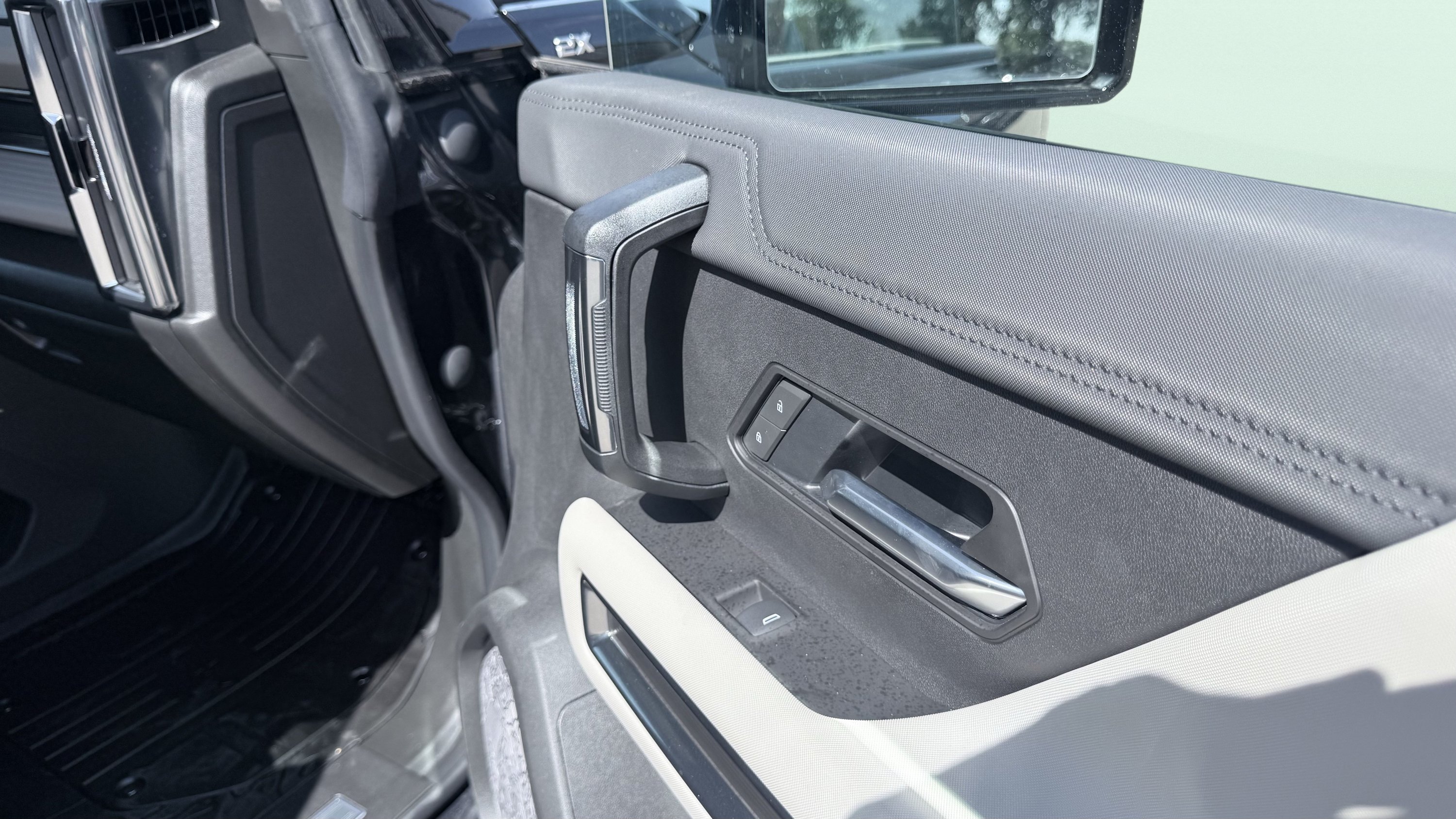 Used 2026 GMC Hummer EV SUV AWD/4WD image 41