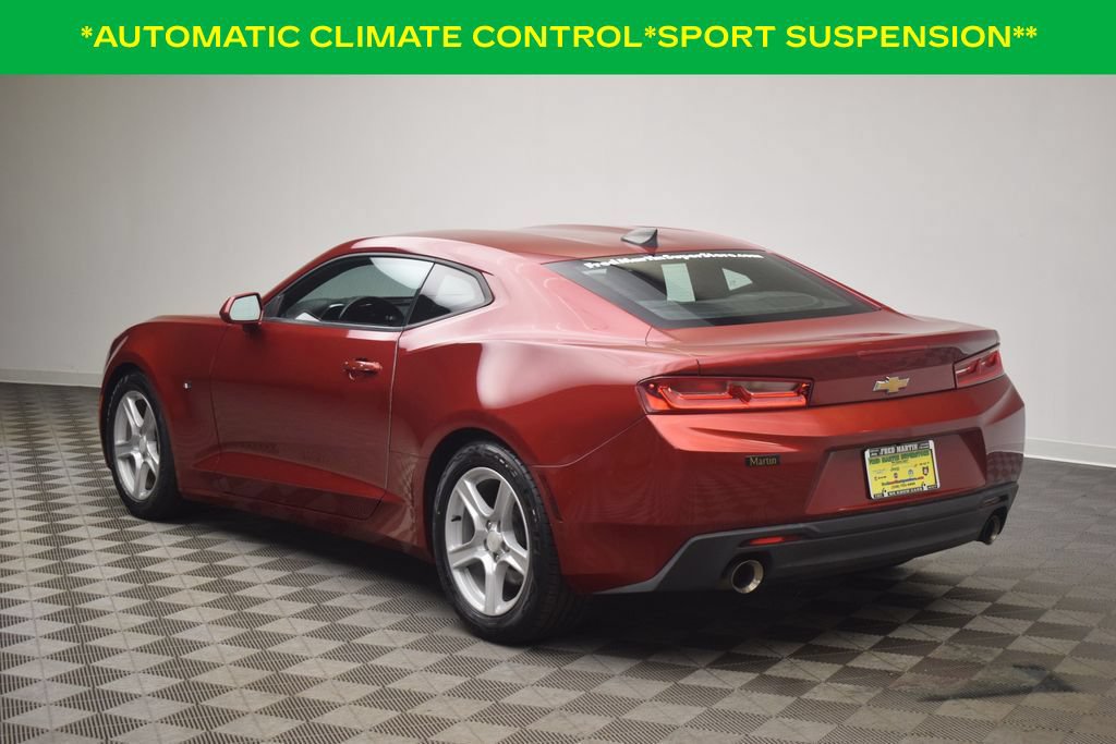 Used 2017 Chevrolet Camaro LT RWD image 6