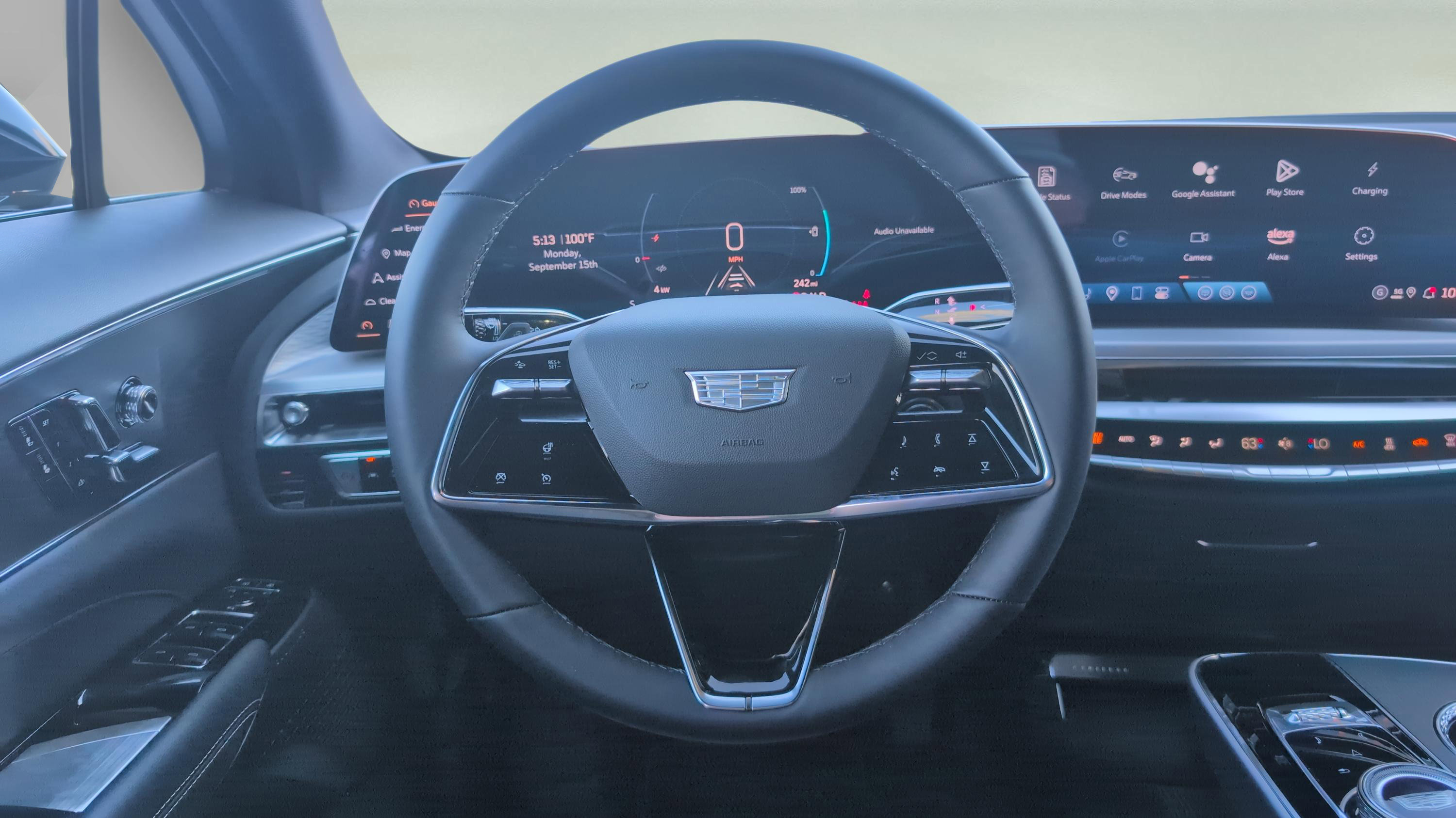 New 2025 Cadillac Lyriq Luxury image 11