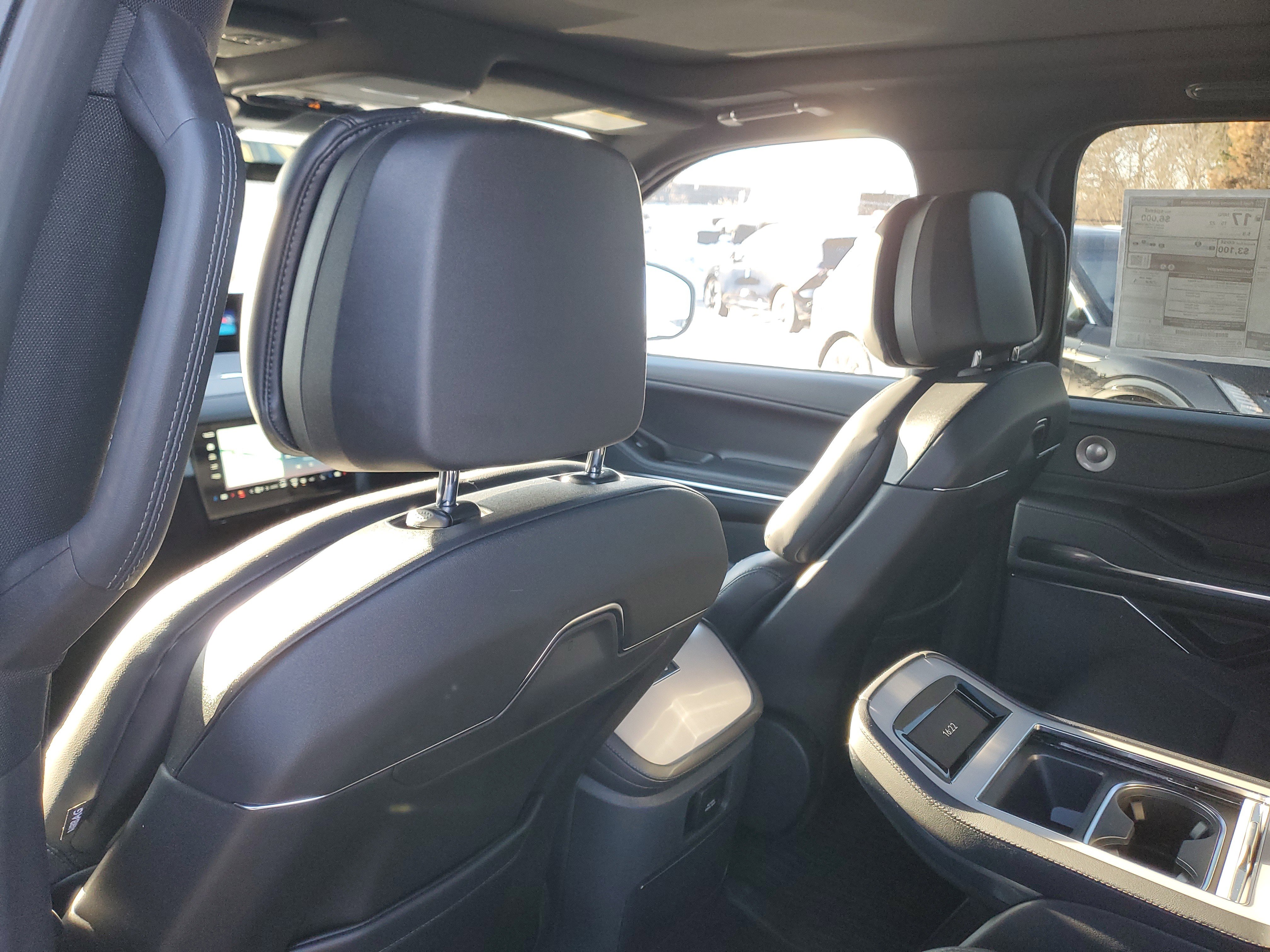 New 2025 Lincoln Navigator L Reserve w/ Jet Appearance Package image 28