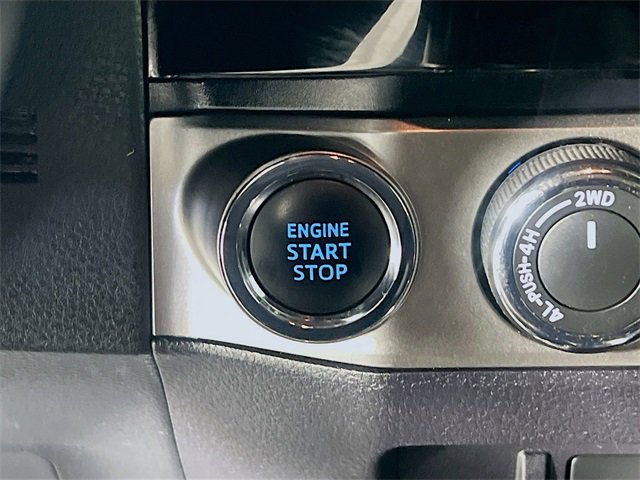 Used 2016 Toyota Tacoma Limited image 18