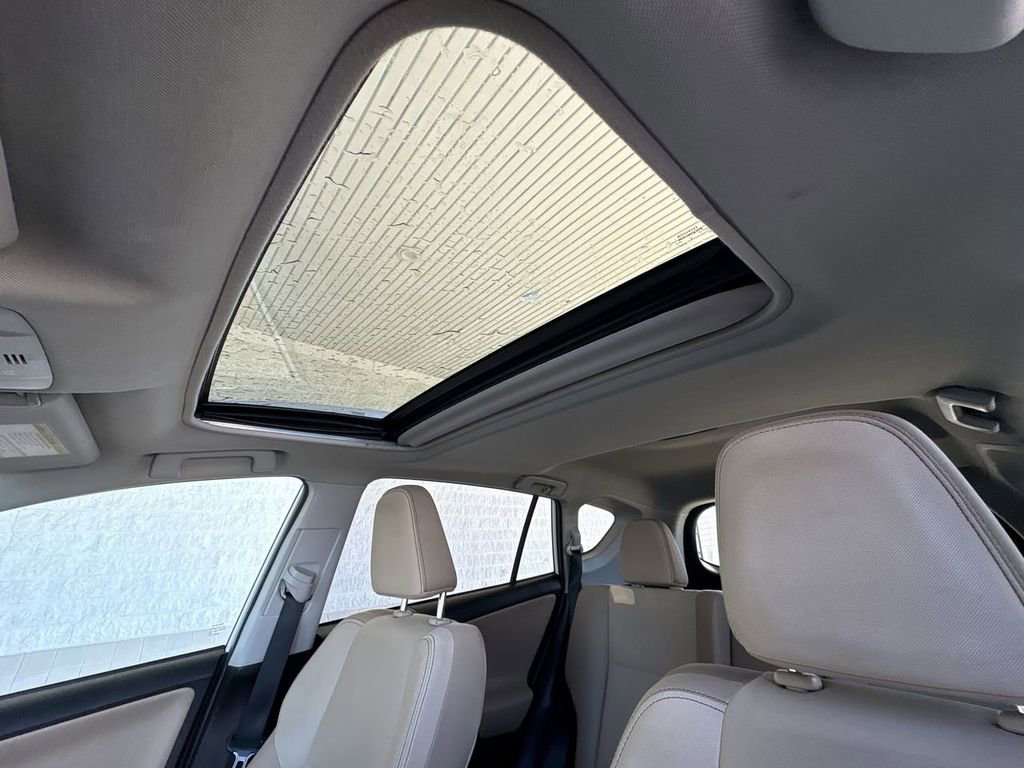 Used 2015 Toyota RAV4 XLE image 18