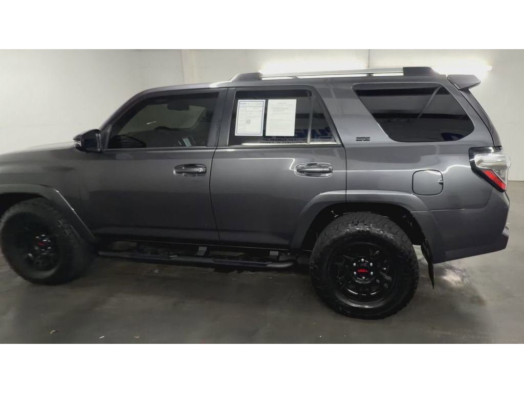Used 2022 Toyota 4Runner SR5 Premium w/ Moonroof Package AWD/4WD image 6