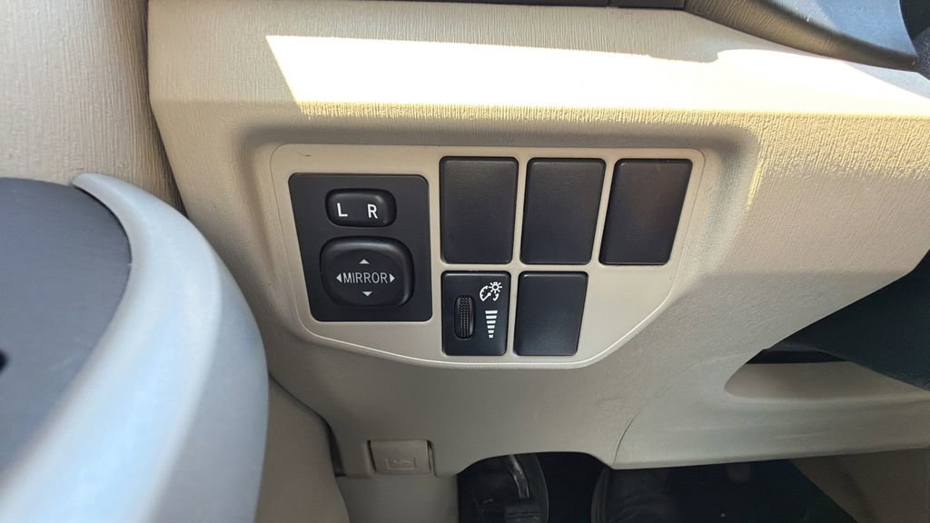 Used 2012 Toyota Prius Two FWD image 19