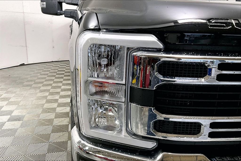 Used 2025 Ford F250 XLT image 28