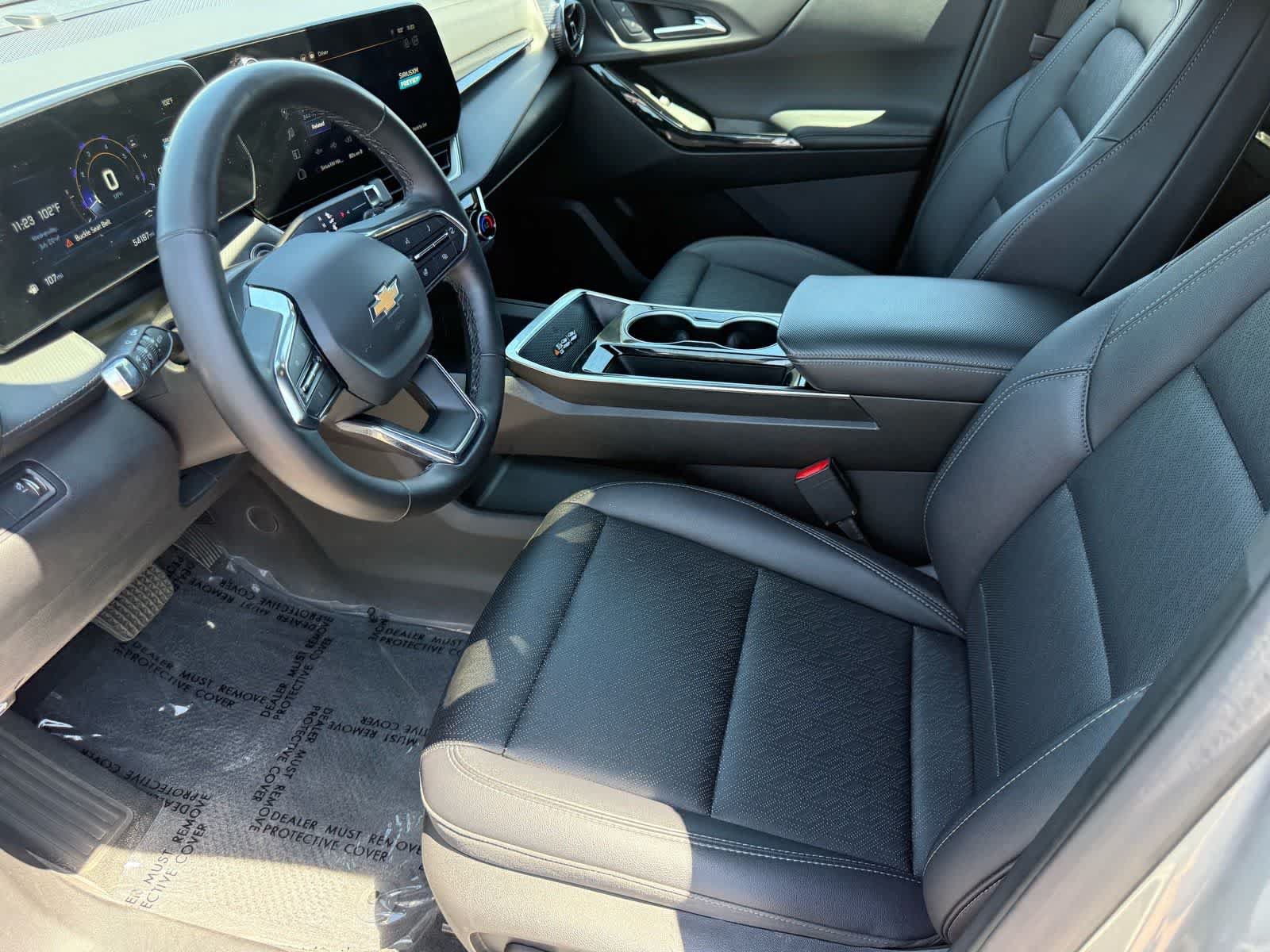 Used 2025 Chevrolet Equinox LT w/ Convenience Package II FWD image 12