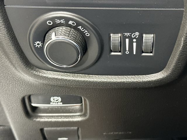 Used 2023 Jeep Grand Cherokee L Laredo AWD/4WD image 25