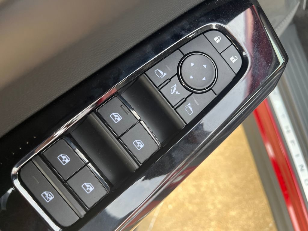 New 2026 Nissan Pathfinder Platinum image 11